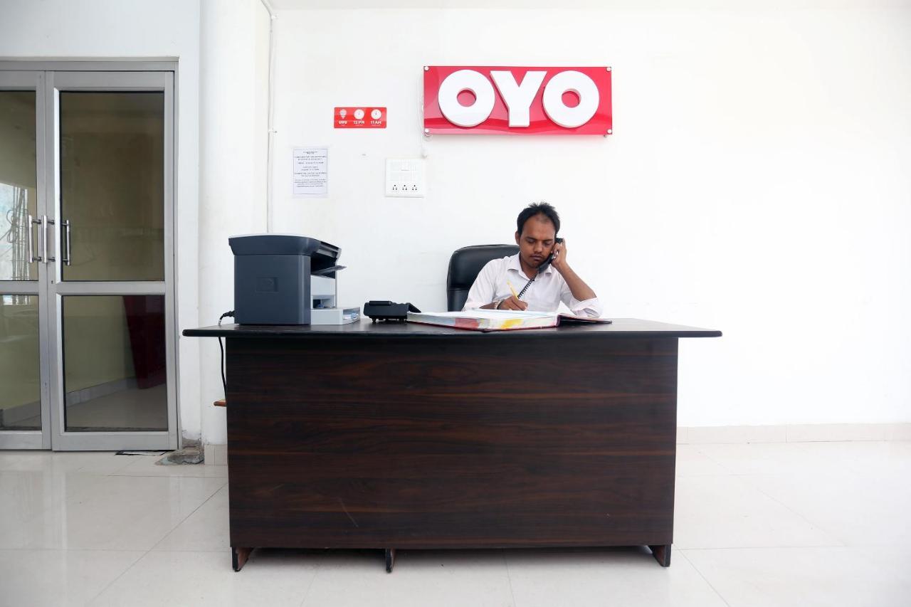 Oyo 15355 Govind Guest House Gorakhpur Exterior photo