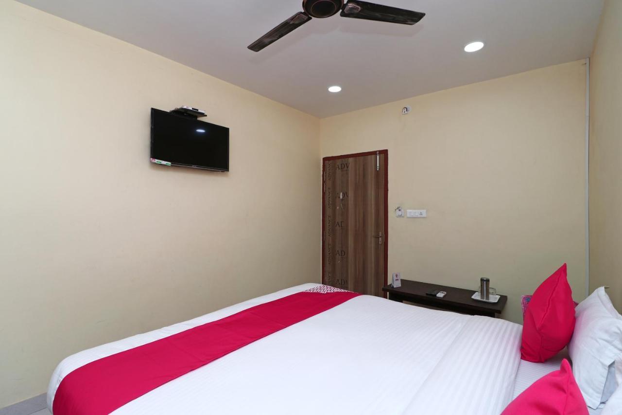 Oyo 15355 Govind Guest House Gorakhpur Exterior photo