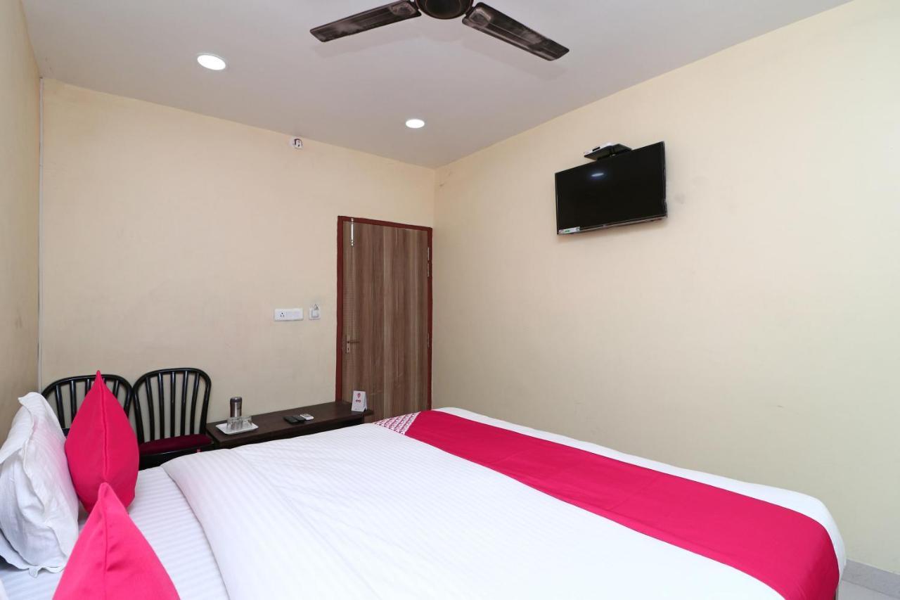 Oyo 15355 Govind Guest House Gorakhpur Exterior photo